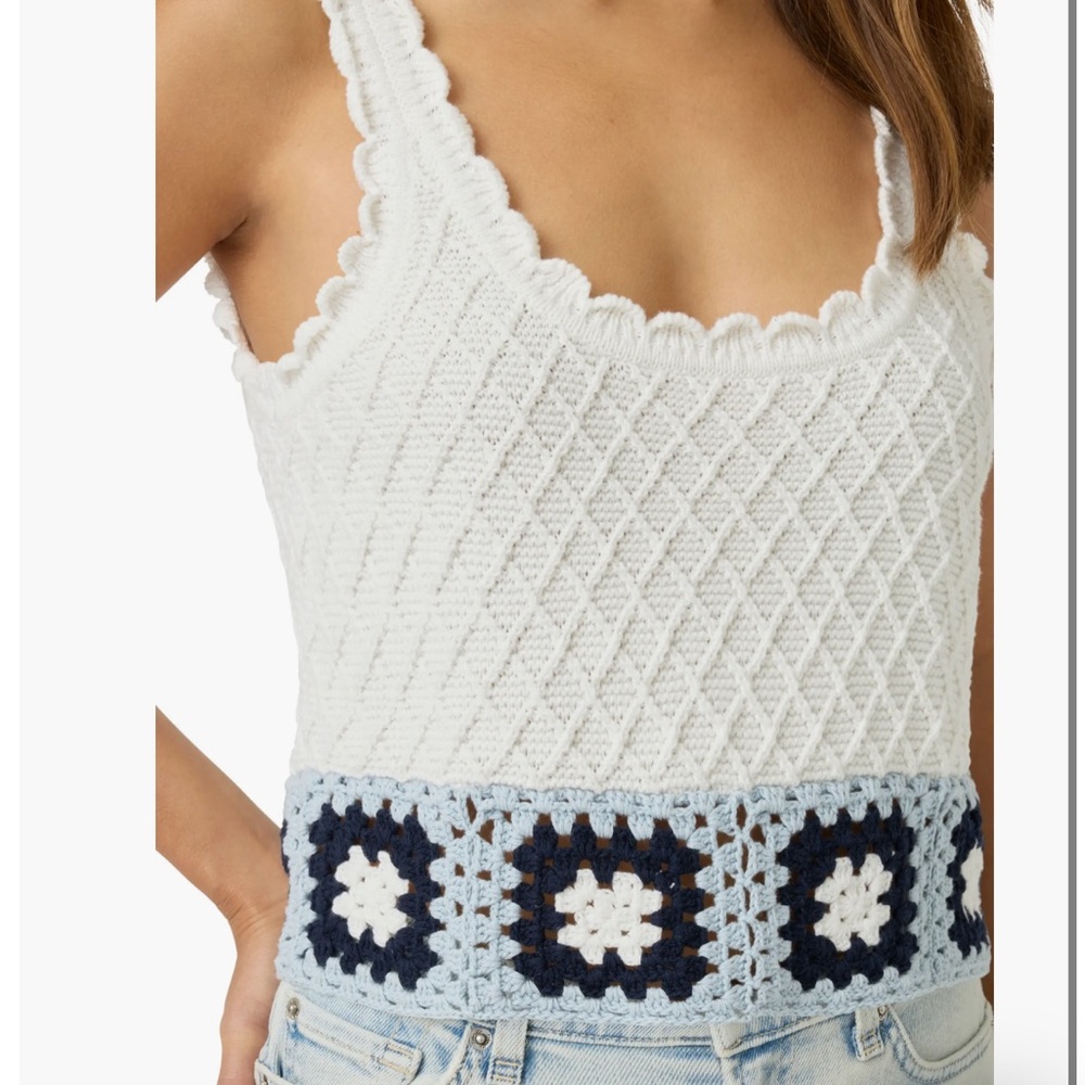 Splendid -Sonia Texture Stitch Tank Sweater White Crochet Tank with Navy Accents